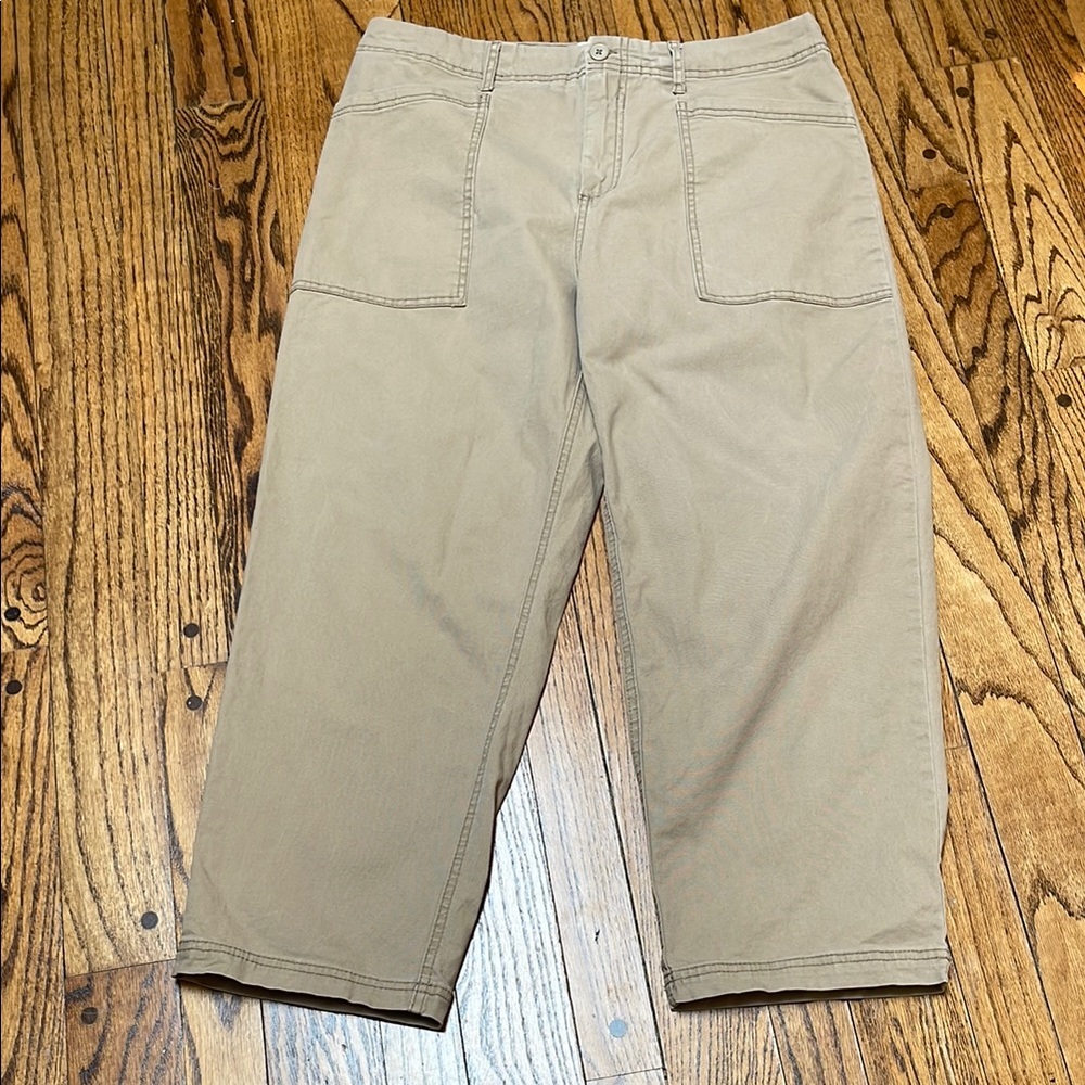 Lucky Brand sz 10 / 30 Tan barrel cropped pants -- 98% Cotton, 2% Spandex